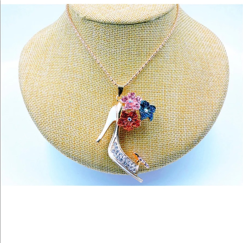 Betsey Johnson High Heel Necklace 👠